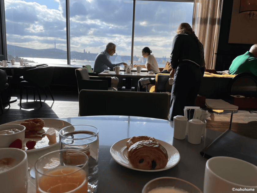 リッツイスタンブール朝食会場